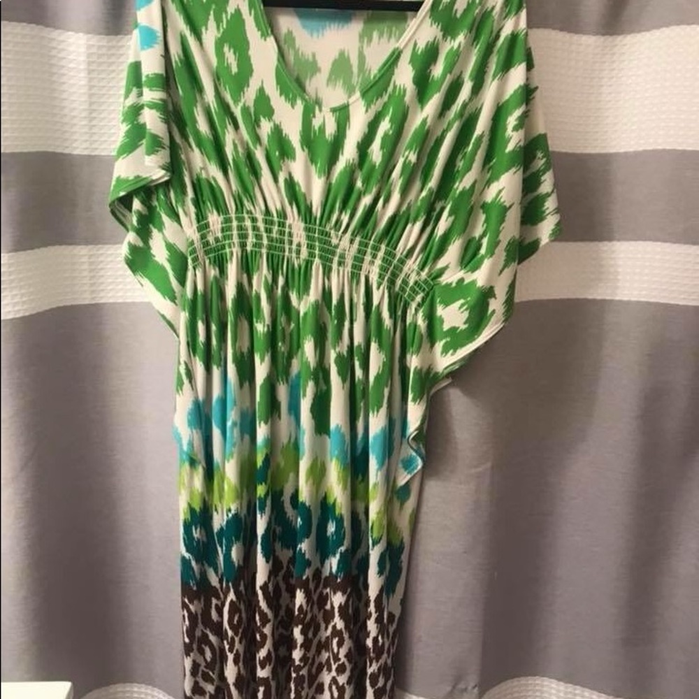 Cute dress!